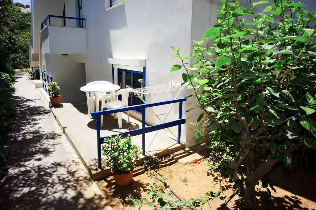 Anthea Apartments Palaiochora Oda fotoğraf