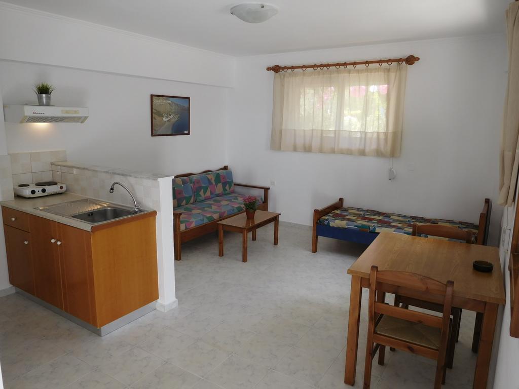Anthea Apartments Palaiochora Dış mekan fotoğraf