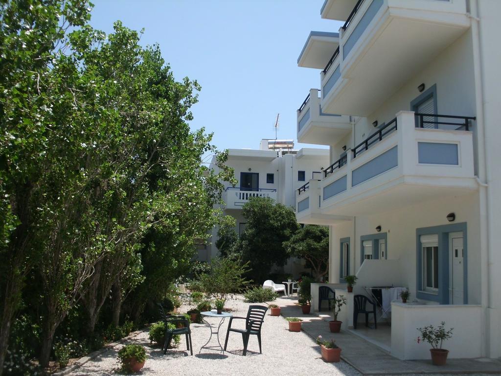 Anthea Apartments Palaiochora Dış mekan fotoğraf
